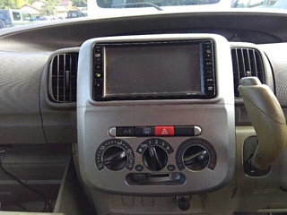 DAIHATSU TANTO 2011