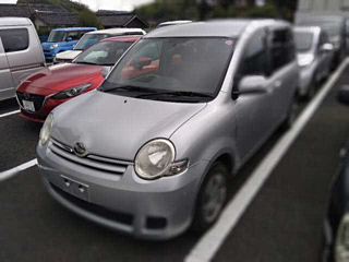 TOYOTA SIENTA 2010
