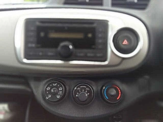 TOYOTA VITZ 2013