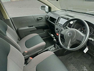NISSAN AD 2017