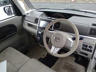 DAIHATSU TANTO 2015
