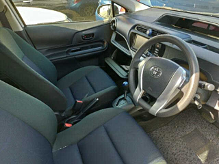 TOYOTA AQUA 2015