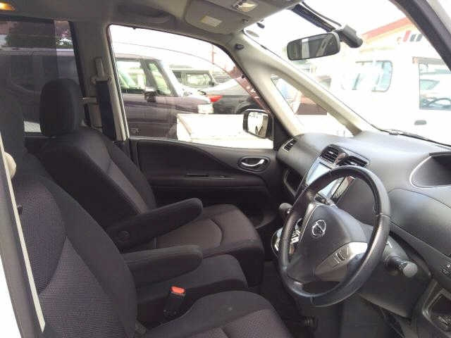 NISSAN SERENA 2012