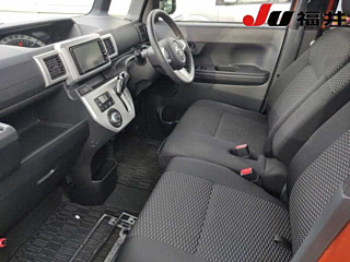 DAIHATSU WAKE 2014