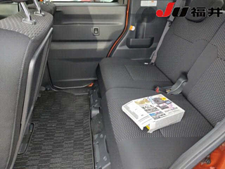 DAIHATSU WAKE 2014