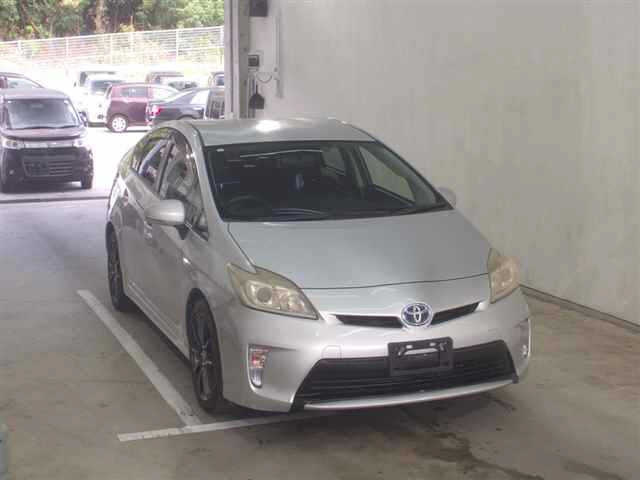 TOYOTA PRIUS 2012