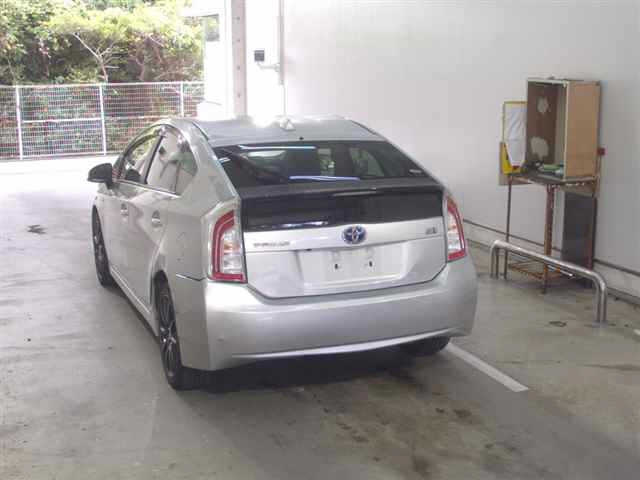 TOYOTA PRIUS 2012