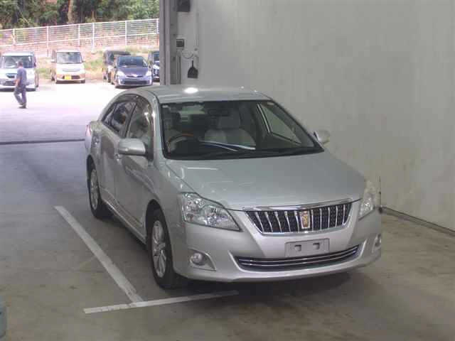 TOYOTA PREMIO 2012