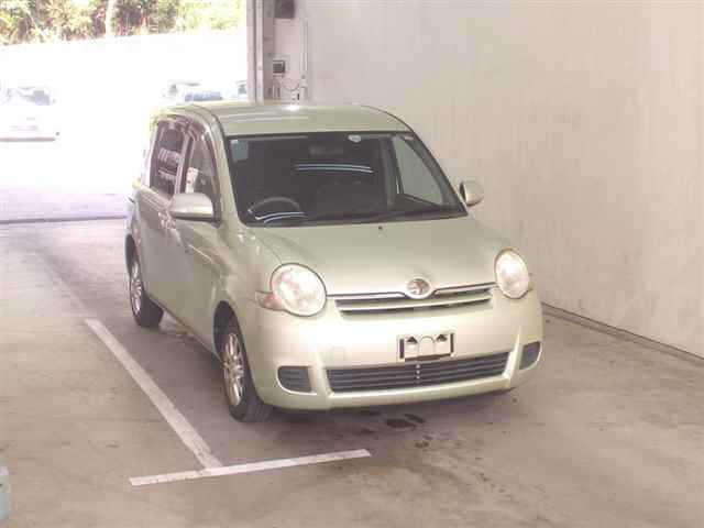 TOYOTA SIENTA 2010