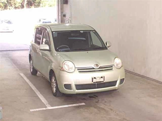 TOYOTA SIENTA 2010