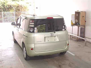 TOYOTA SIENTA 2010