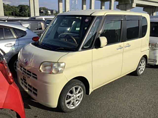 DAIHATSU TANTO 2010