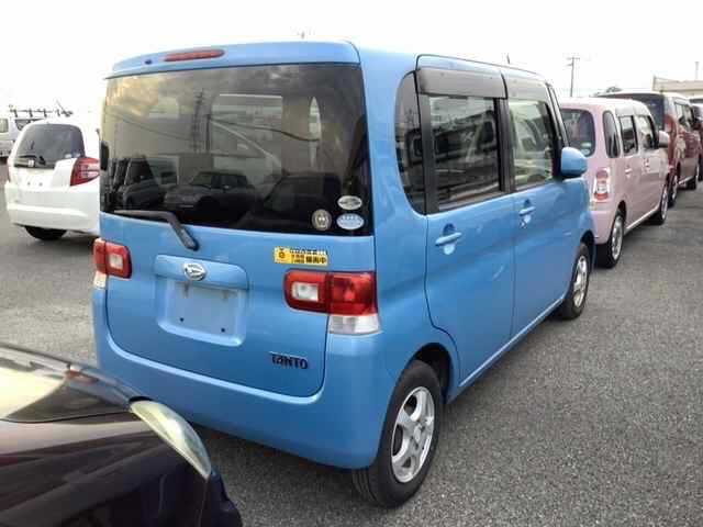 DAIHATSU TANTO 2008