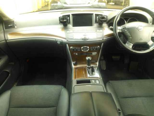 NISSAN FUGA 2008