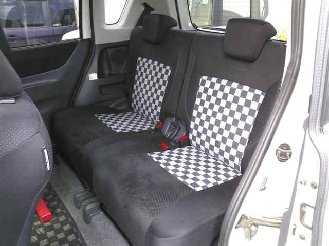 MITSUBISHI DELICA D2 2012