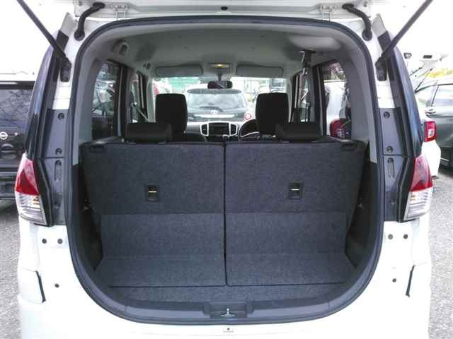 MITSUBISHI DELICA D2 2012
