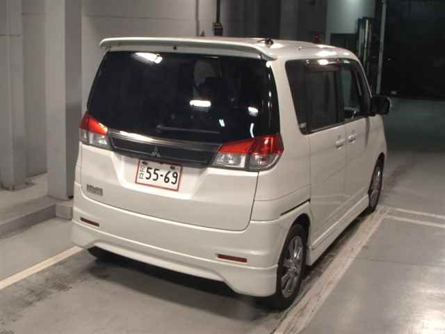 MITSUBISHI DELICA D2 2012