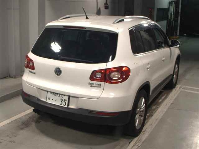 VOLKSWAGEN TIGUAN 2010