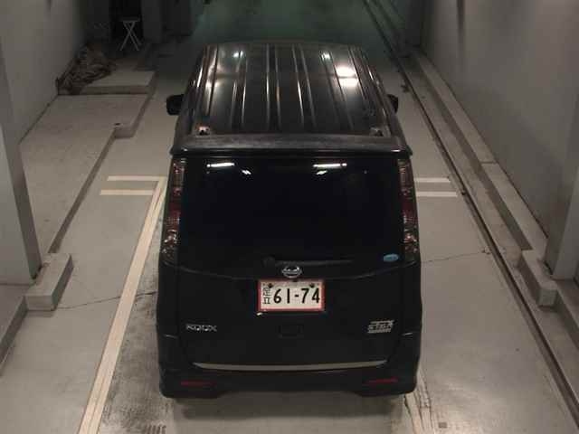 NISSAN ROOX 2010
