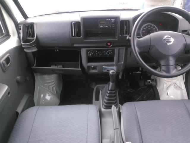 NISSAN CLIPPER VAN 2013