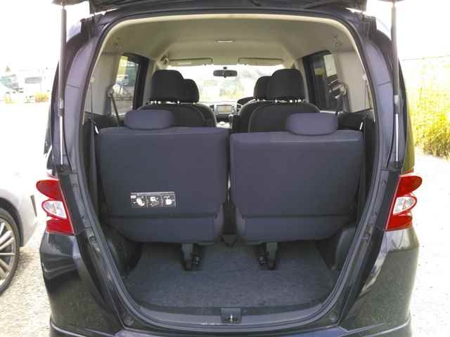 HONDA FREED 2009