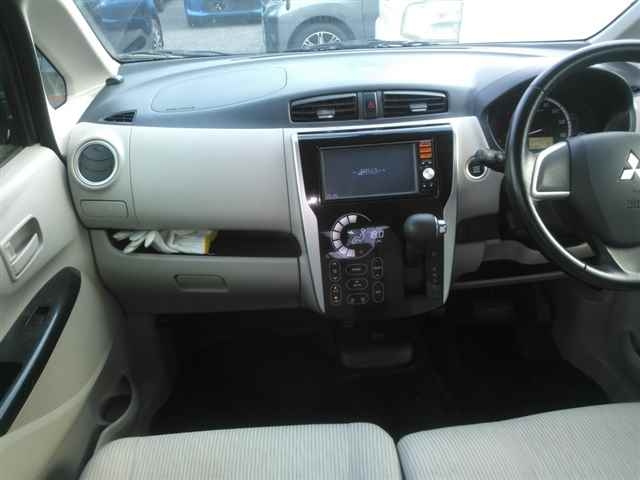 MITSUBISHI EK WAGON 2013