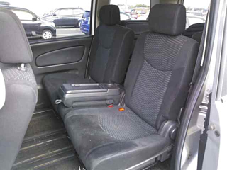 NISSAN SERENA 2011