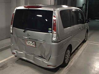 NISSAN SERENA 2011