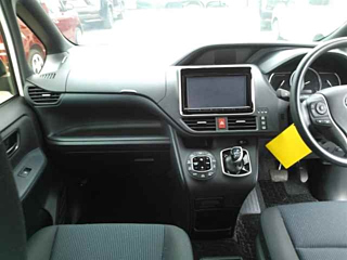 TOYOTA NOAH 2015