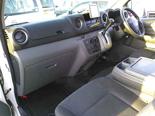 NISSAN CARAVAN VAN 2015