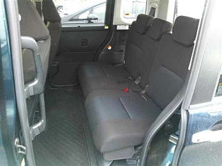TOYOTA ROOMY 2020