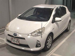 TOYOTA AQUA 2013