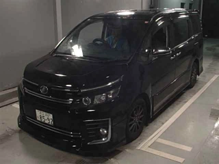 TOYOTA VOXY 2014