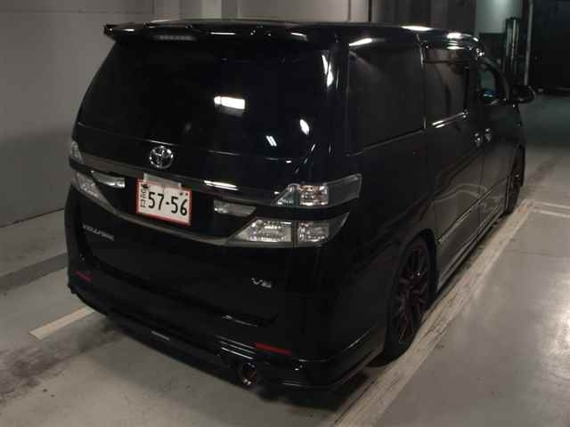 TOYOTA VELLFIRE 2013