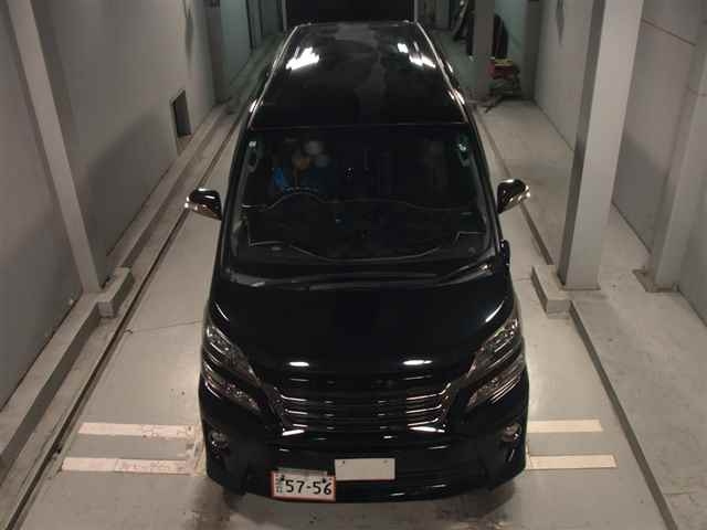 TOYOTA VELLFIRE 2013