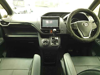 TOYOTA VOXY 2014
