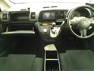 TOYOTA WISH 2008