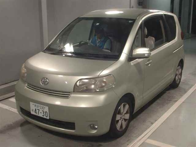 TOYOTA PORTE 2009