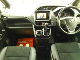 TOYOTA VOXY 2020