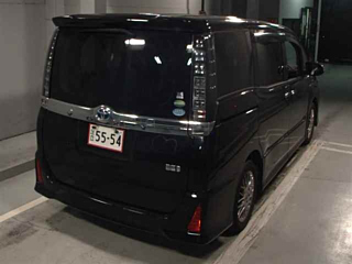 TOYOTA VOXY 2017