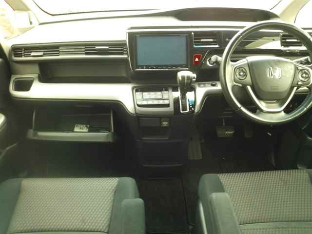 HONDA STEP WAGON 2016