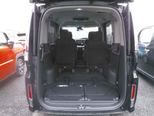 HONDA STEP WAGON 2016