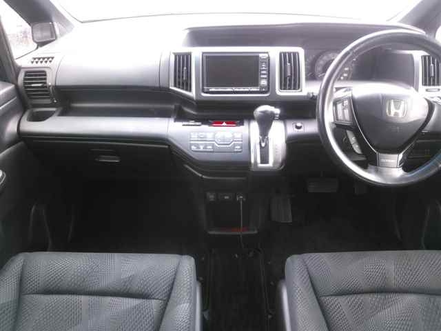 HONDA STEP WAGON 2011