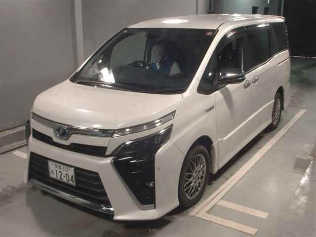 TOYOTA VOXY 2018