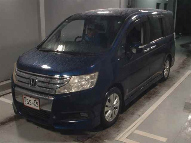 HONDA STEP WAGON 2011