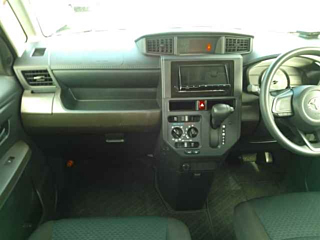 TOYOTA ROOMY 2023