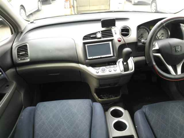 HONDA STREAM 2009