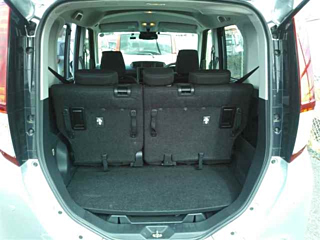 TOYOTA ROOMY 2023