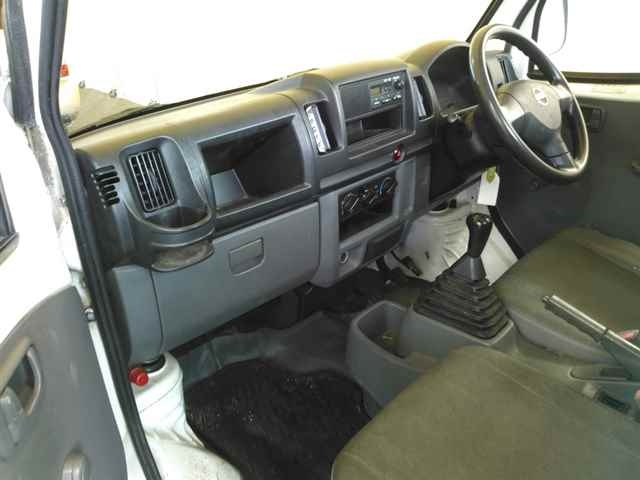 NISSAN CLIPPER TRUCK 2012