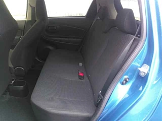 TOYOTA VITZ 2015